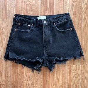 Abercrombie & Fitch | High rise “The Mom Short” | size 28/6